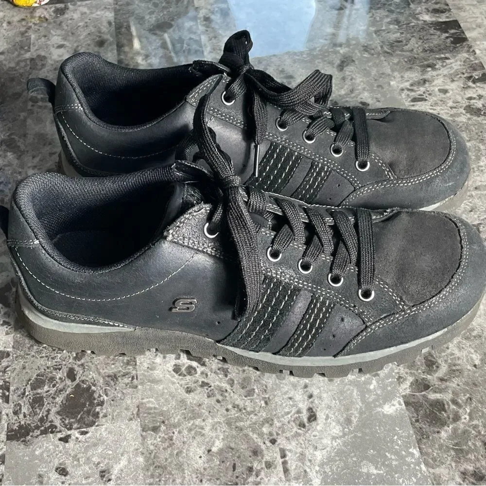 SKECHERS SHOES